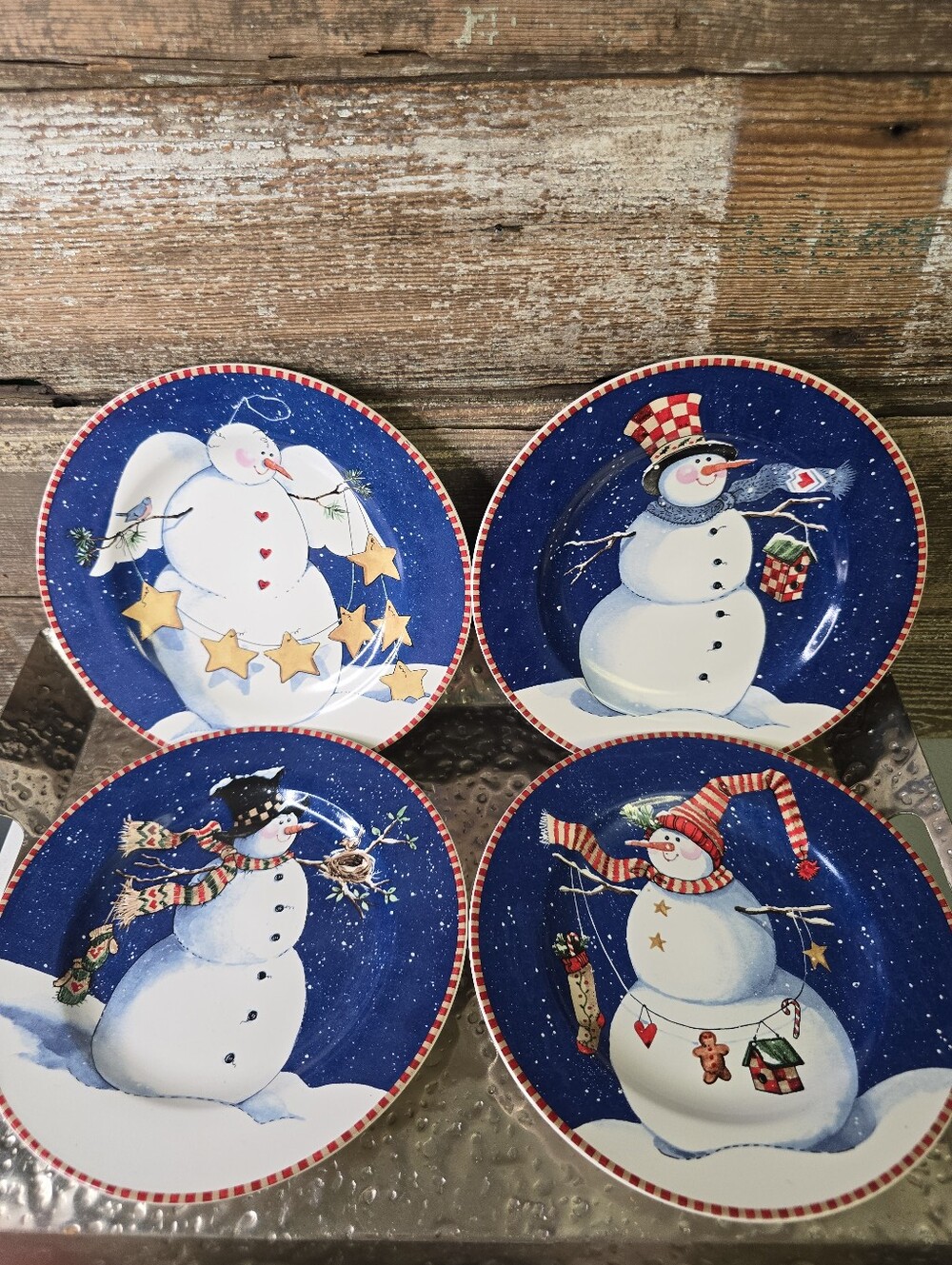Sakura Table Winter Buddies, Set Of 4 Dessert Plates